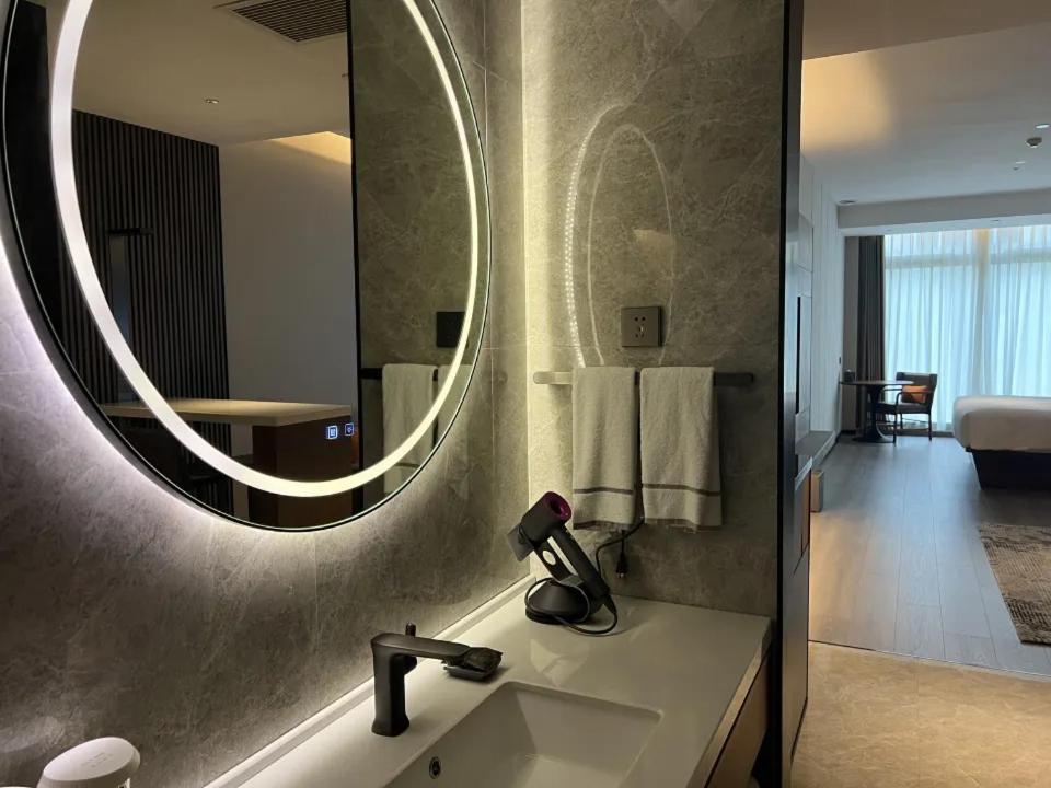 Hotel Urcove By Hyatt Futian Cbd Shenzhen Exterior foto